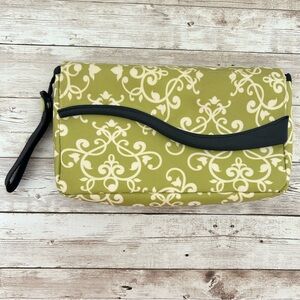 4/$25 Munchkin Diaper Change Pouch in Green & Cream Scroll Wristlet Changing Pad